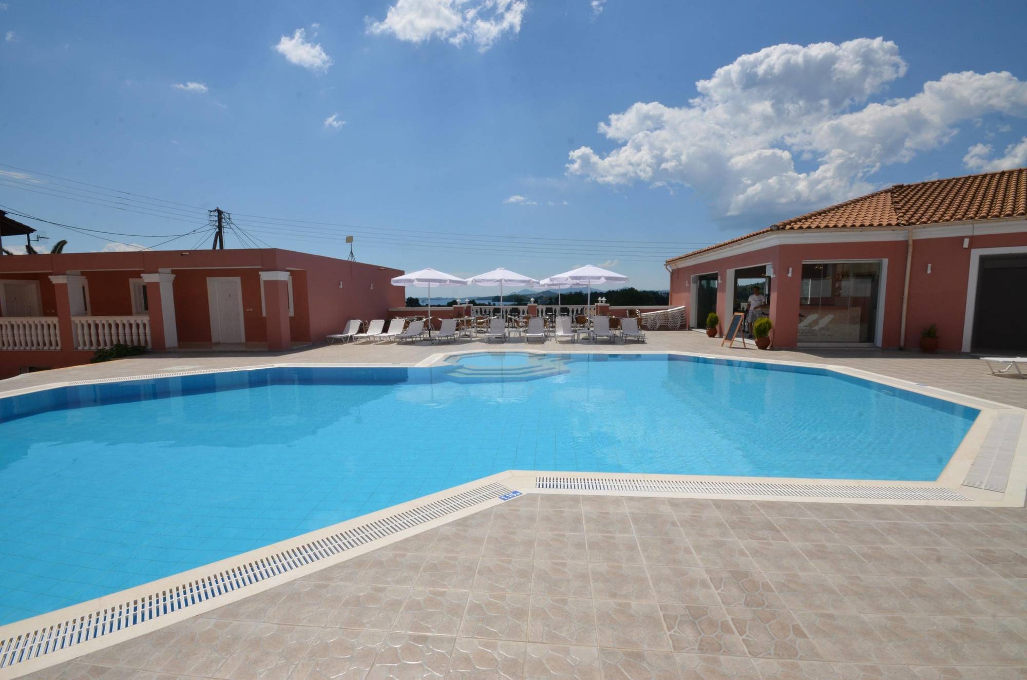 Paradiso Apartments Ýpsos Exterior foto